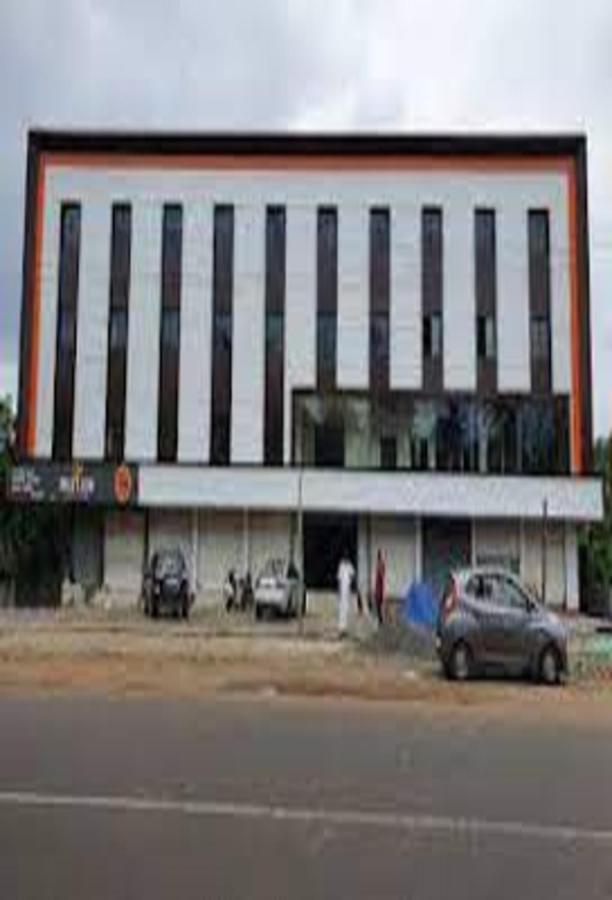 Redbell Suites Malapuram Malappuram Zewnętrze zdjęcie